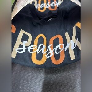 SPOOKY SEASON HALLOWEEN FALL SHIRT Sz L NEW